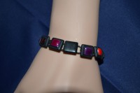 Bracelet carrés avec émail rouge et violet avec strass 1 cm